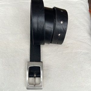 HOLT RENFREW leather belt. Size 30